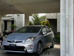 トヨタ プリウス