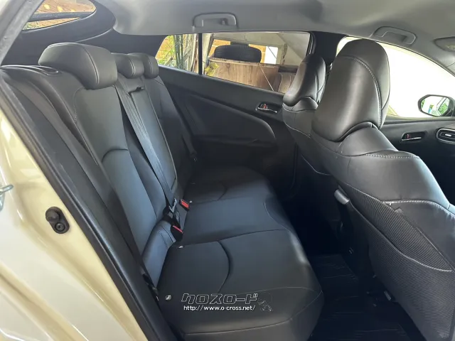 トヨタ プリウス