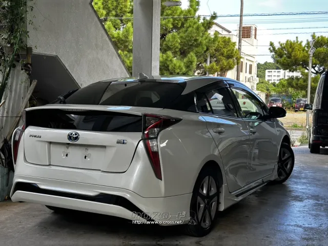 トヨタ プリウス