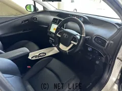 トヨタ プリウス