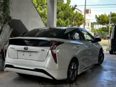 トヨタ プリウス