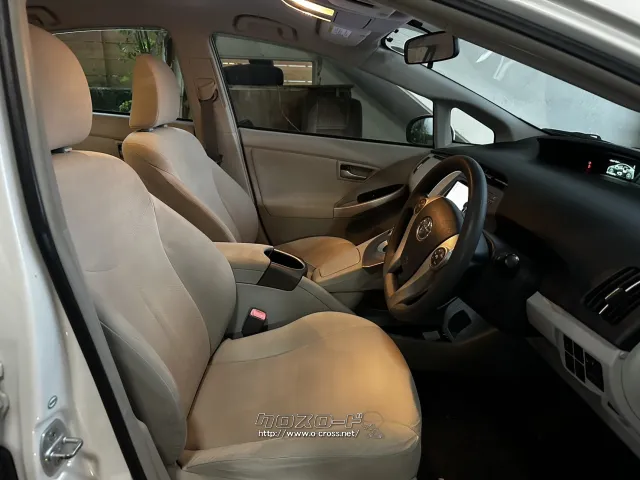 トヨタ プリウス