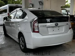 トヨタ プリウス