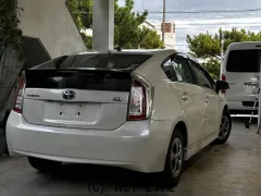 トヨタ プリウス