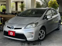 トヨタ プリウス