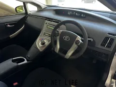 トヨタ プリウス