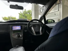 トヨタ プリウス
