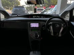 トヨタ プリウス