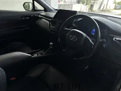 トヨタ C-HR