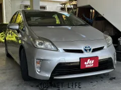 トヨタ プリウス