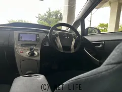 トヨタ プリウス
