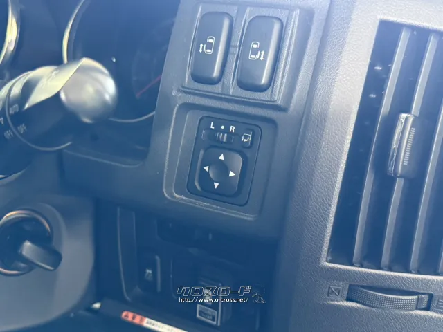 三菱 デリカD:5