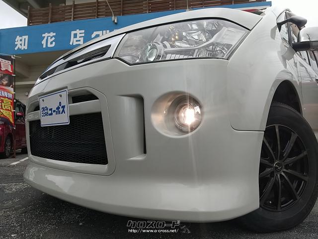 「ROADEST」専用外観化(フロントメッキグリル、フロントエアロバンパー、ドアエアロガーニッシュ、リヤエアダム、フォグランプなどを装着)を施した 三菱 デリカD:5