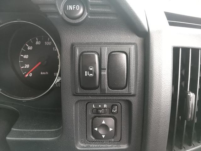 パワースライドドアは手元で楽々開け閉め可能です 三菱 デリカD:5