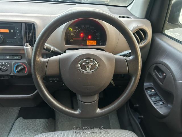 茶色とベージュの落ち着いた色になってます。 トヨタ パッソ