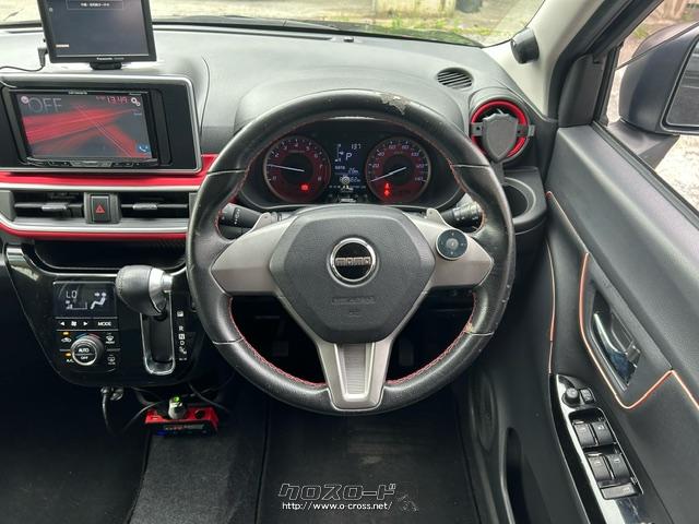 黒を基調とした内装で落ち着いた雰囲気です。 ダイハツ キャスト