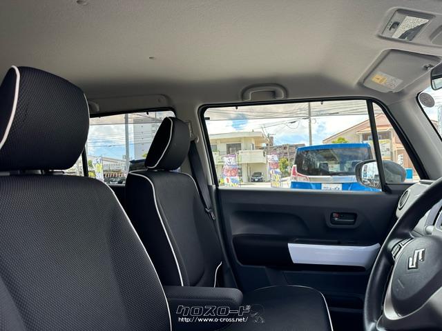 ベンチシートで空間を広く使うことが出来ます。 スズキ ハスラー