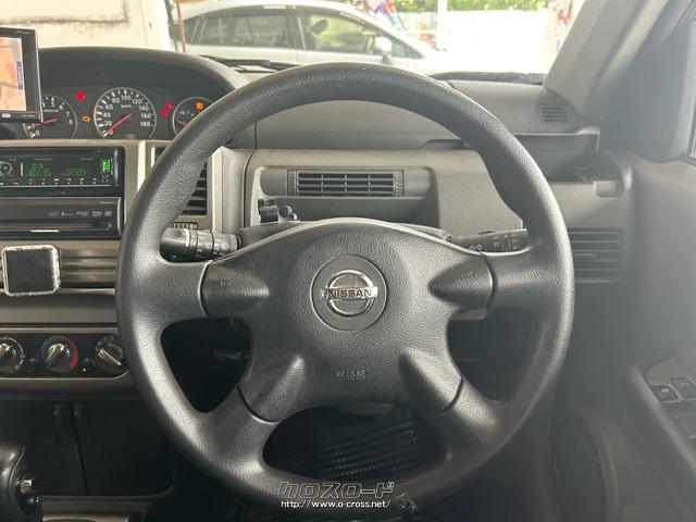 黒を基調とした内装で落ち着いた雰囲気です。 日産 エクストレイル