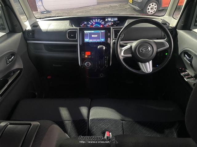 黒を基調とした内装で落ち着いた雰囲気です。 ダイハツ タント