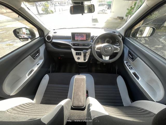 黒とグレーを基調とした内装で落ち着いた雰囲気です。 ダイハツ キャスト