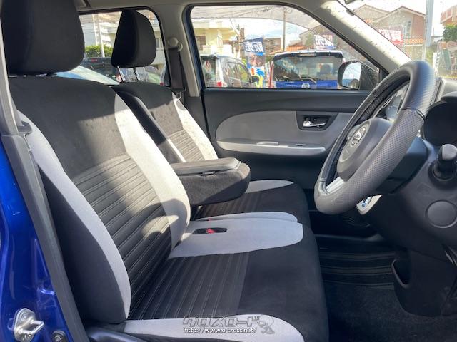 ベンチシートで空間を広く使うことが出来ます。 ダイハツ キャスト