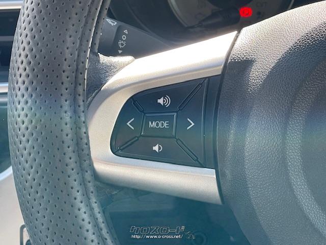 オーディオのチャンネル操作や音量変更は手元のボタンでワンタッチ。 ダイハツ キャスト