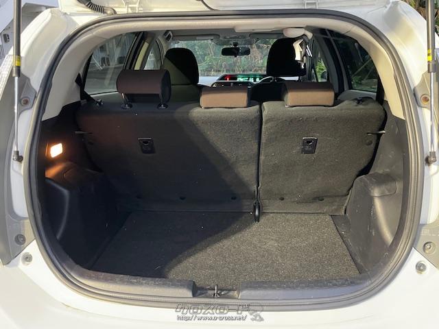 大きなトランクルームは積載能力抜群! トヨタ アクア