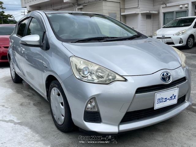 コーナリング時などで横滑りが発生した場合、ブレーキとエンジン出力を制御して車両の安定性を確保するVSCと、発進・加速時にタイヤの空転を抑えてアクセル操作を容易にするTRCを採用した。 トヨタ アクア