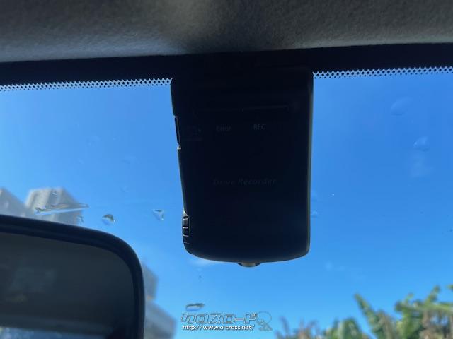 ドライブレコーダー付きで万が一の対策もばっちりです。 日産 マーチ