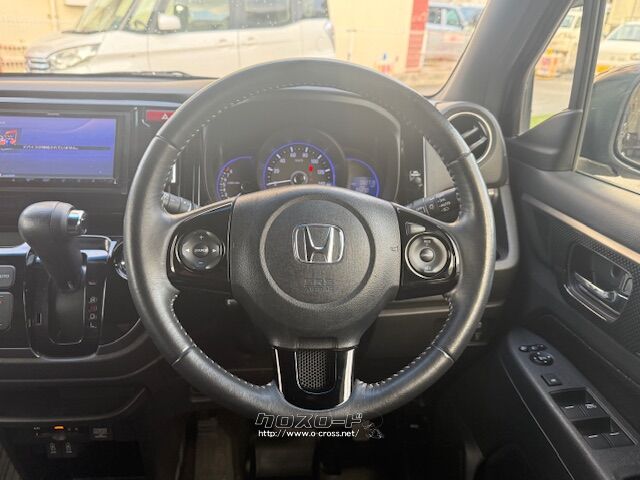 ステアリングは比較的にキレイな状態を保っています ホンダ N-WGN