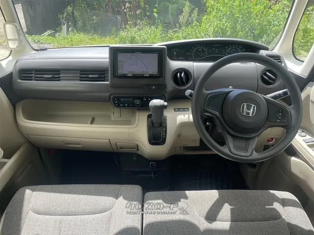 毎回座るフロントシート。運転席は必ず使用する部分ですので、座り心地が重要です! ホンダ N-BOX