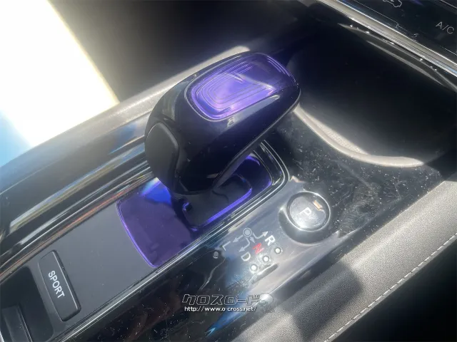 この度は当店のお車をご覧になっていただき、誠にありがとうございます。 ホンダ ヴェゼル