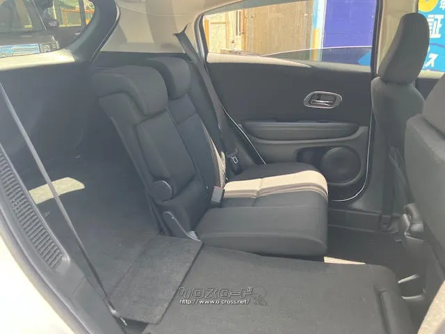 片方の座席のみ倒して使用する事もできます。 ホンダ ヴェゼル