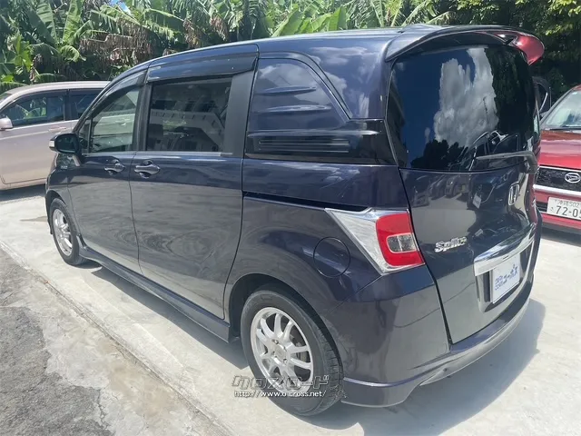 この度は当店のお車をご覧になっていただき、誠にありがとうございます。 ホンダ フリードスパイクハイブリッド