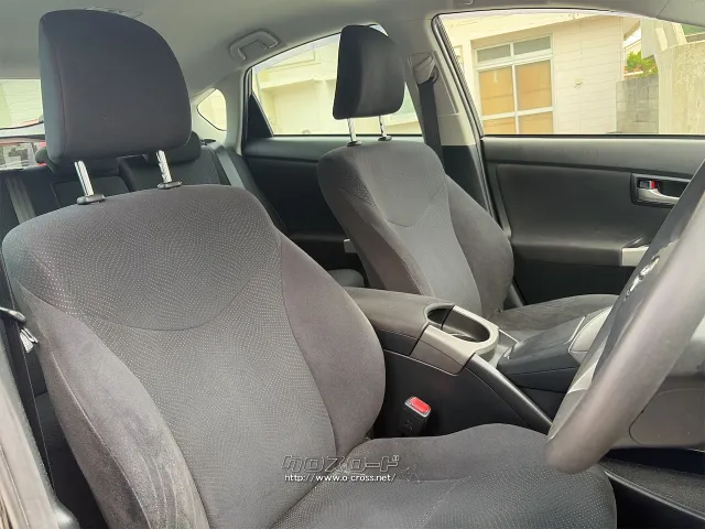 この度は当店のお車をご覧になっていただき、誠にありがとうございます。 トヨタ プリウス