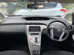 トヨタ プリウス