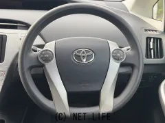 トヨタ プリウス
