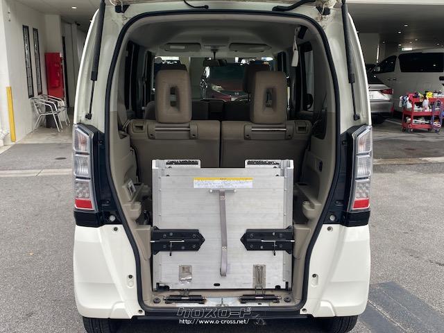 ホンダ独創のパッケージングテクノロジーである「センタータンクレイアウト」と、パワープラントの組み合わせにより実現した広い荷室空間に加え、 ホンダ N-BOX+