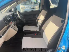 ダイハツ ミライース