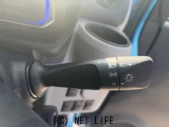 ダイハツ ミライース