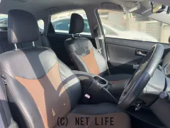 トヨタ プリウス