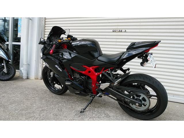 カワサキ ニンジャ ZX25R-SE・2021(R3)初度登録(届出)年・黒・250cc
