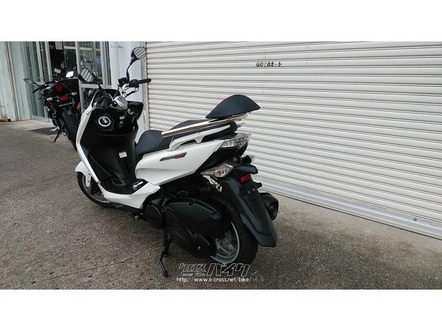 ロンホイカスタム‼︎ 【YAMAHA マジェスティ】ホワイト×ブラックカラー‼︎ カスタムアーカイブ】ワンポイントエアロとちょい足しロンホイの