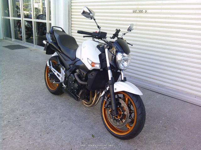 スズキ GSR400・2010(H22)初度登録(届出)年・白・400cc・ゴヤオート 宜