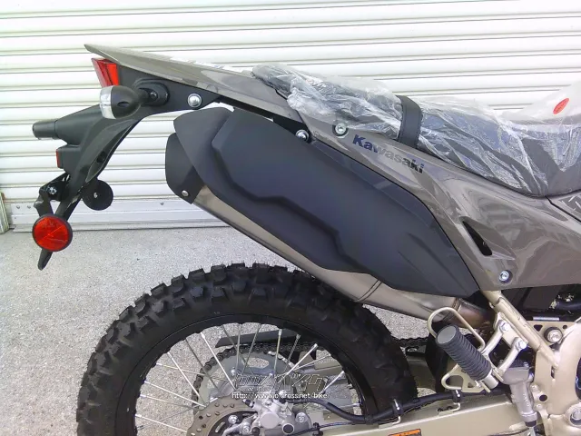 カワサキ KLX230 SHERPA・2025(R7)初度登録(届出)年・グレー・232cc