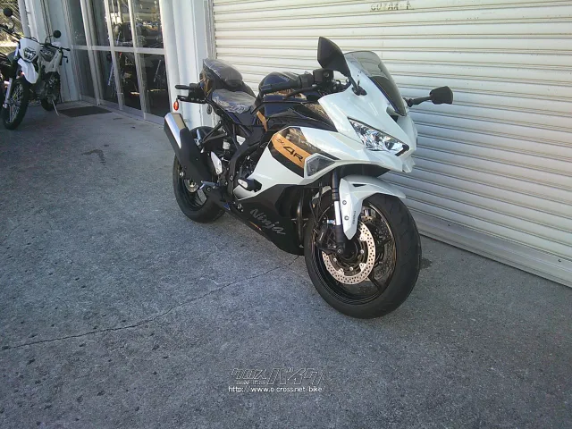 カワサキ ニンジャ ZX-4R SE・2025(R7)初度登録(届出)年