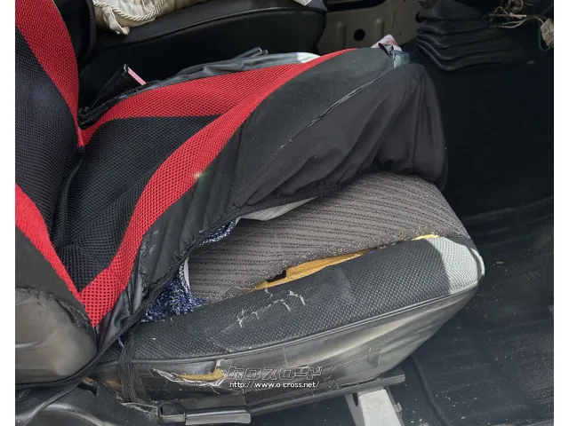 運転席シート敗れあります。 スズキ ジムニー