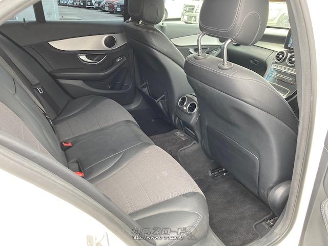 後席も広々快適です メルセデス・ベンツ Cクラス