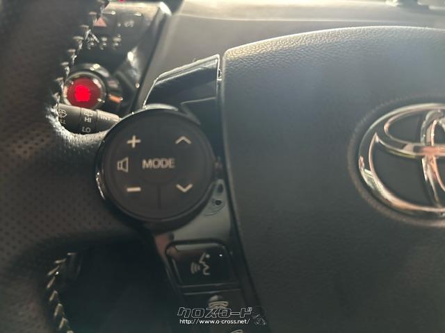 ハンドル左でオーディオ操作ができます! トヨタ プリウスα