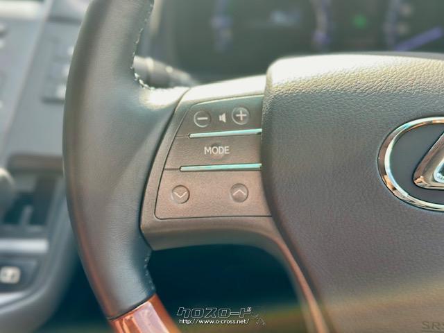 ステアリング左側にはオーディオの操作レバーが配置されています。 レクサス HS
